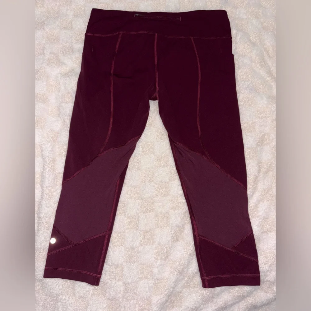 Lululemon Pace Rival Crop • 22
